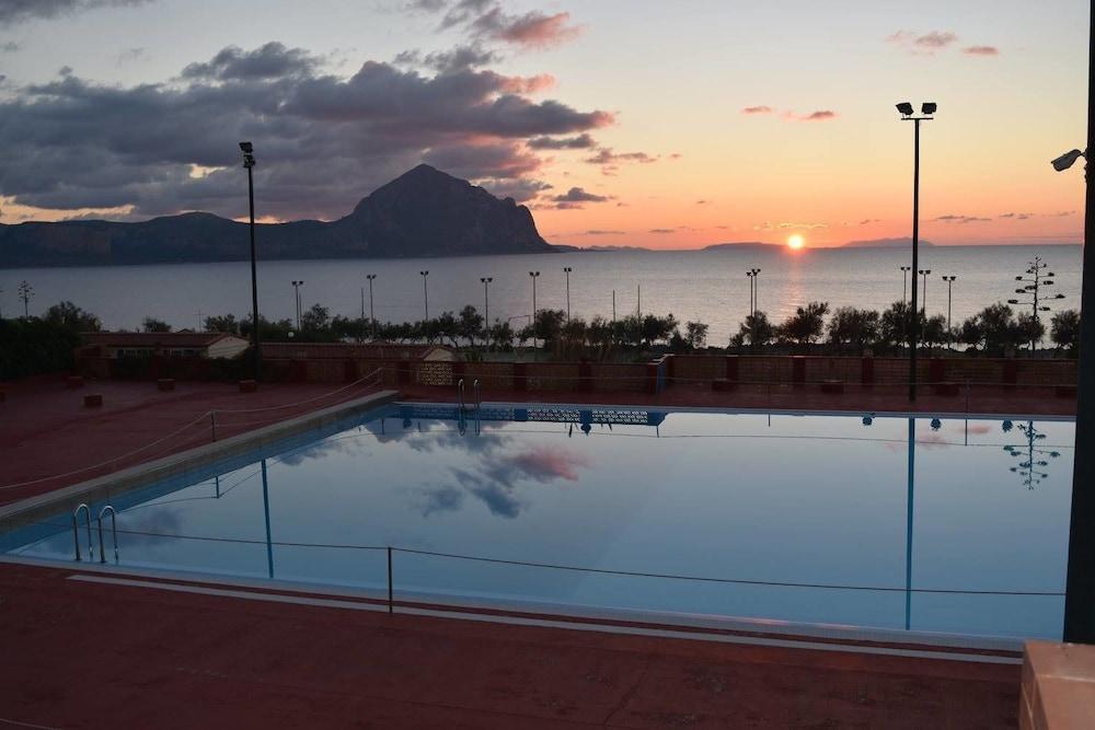 Camping Village El-Bahira San Vito Lo Capo Exterior foto